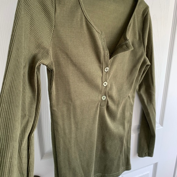 Henley top! - Picture 2 of 3